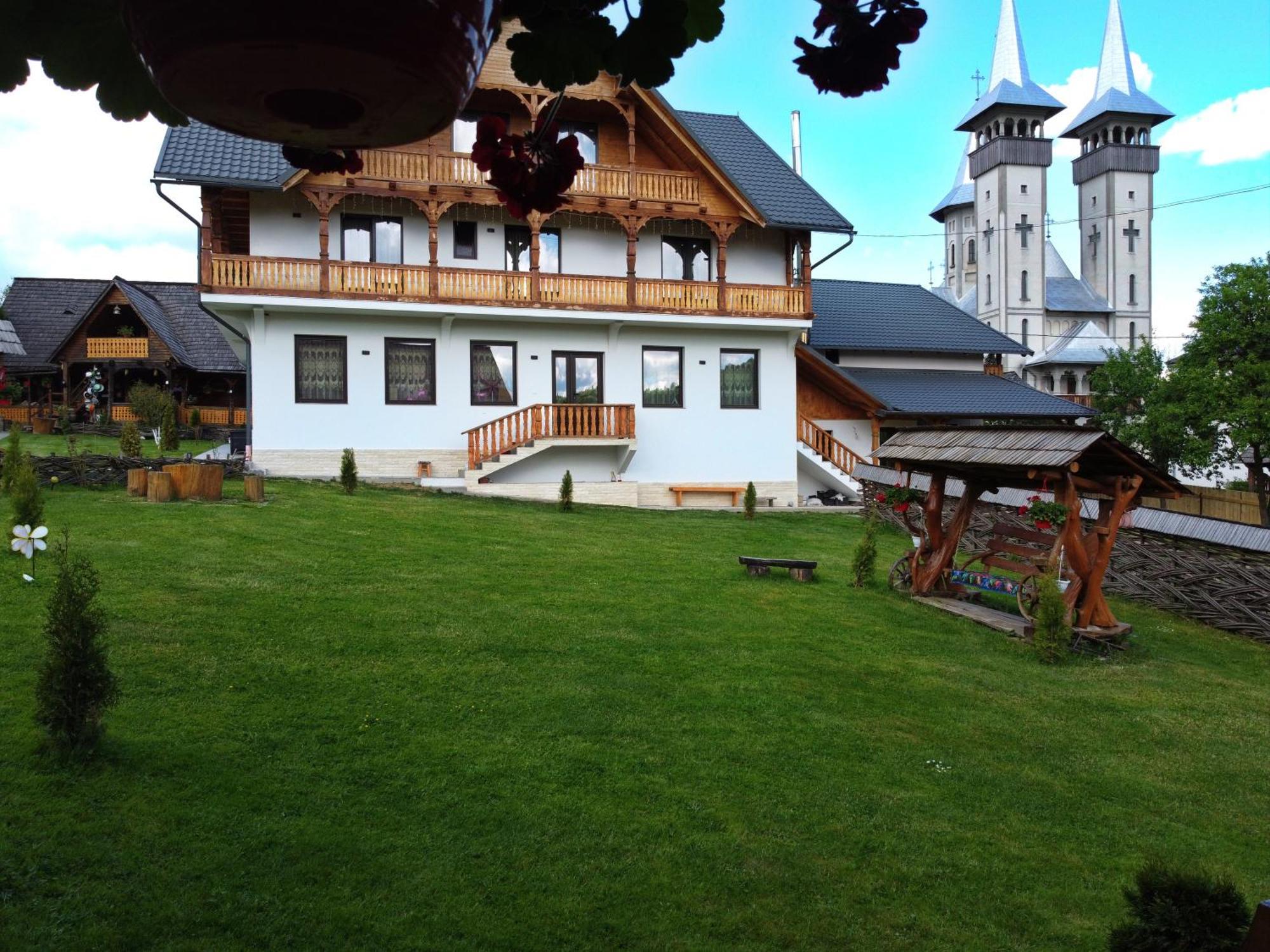 Bauernhof Pensiunea Maramu *
